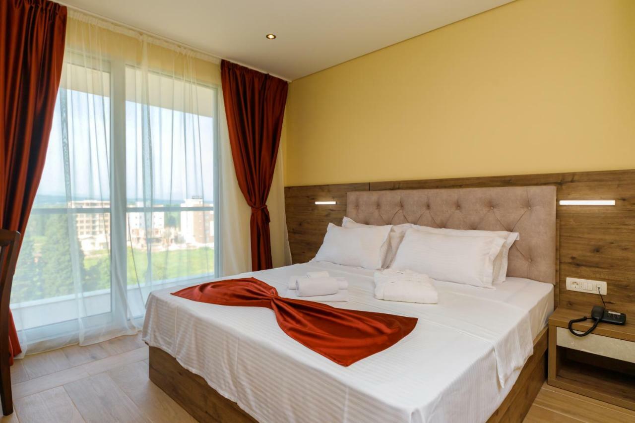 Hotel Franca Ulcinj Ngoại thất bức ảnh