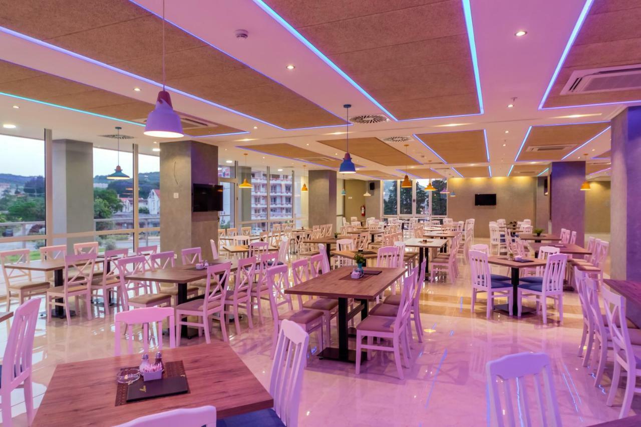 Hotel Franca Ulcinj Ngoại thất bức ảnh