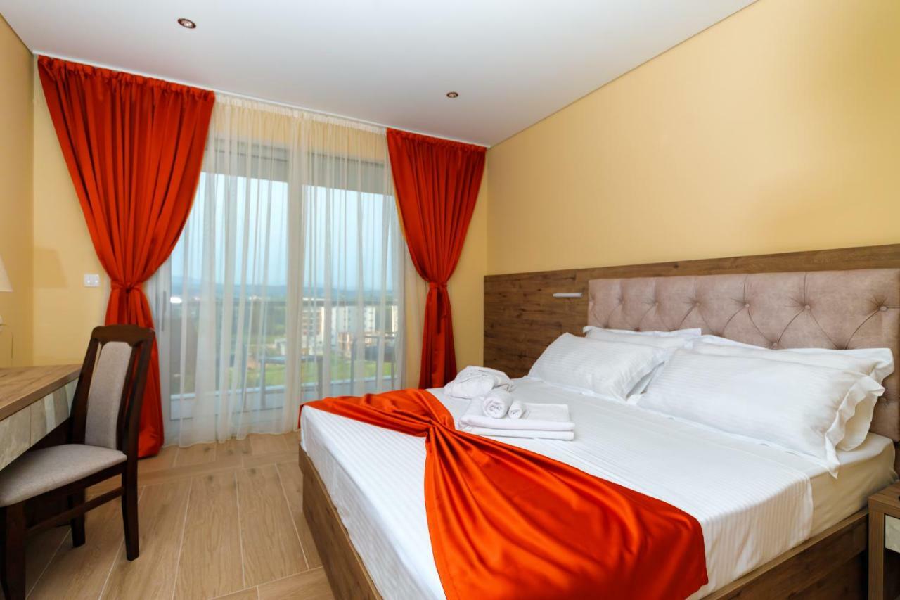 Hotel Franca Ulcinj Ngoại thất bức ảnh